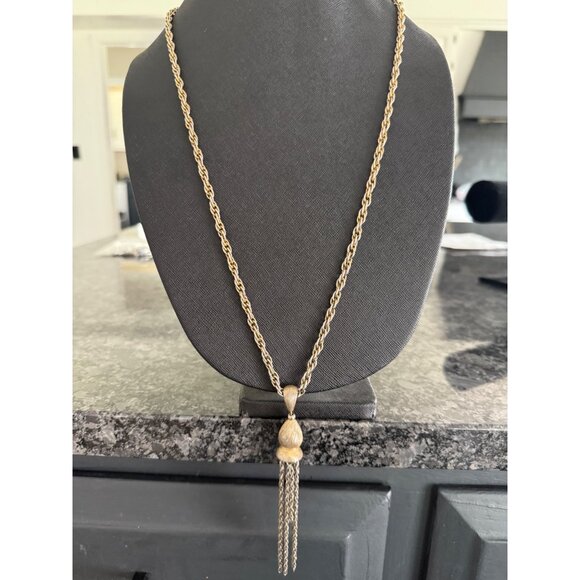 Vintage Monet Gold-Tone Jewelry Set Brooch, Tassel Necklace, & 2 sets Earrings - Picture 3 of 16